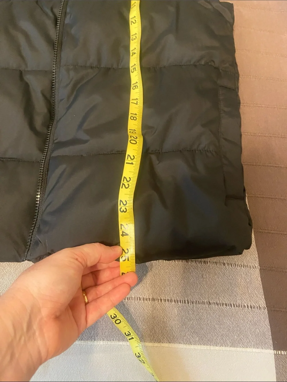 Old Navy Boy’s Black Puffer Vest - Lightweight Insulated Vest NWOT